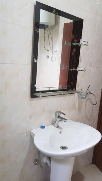 3 Appartements  louer sur avenue nguma